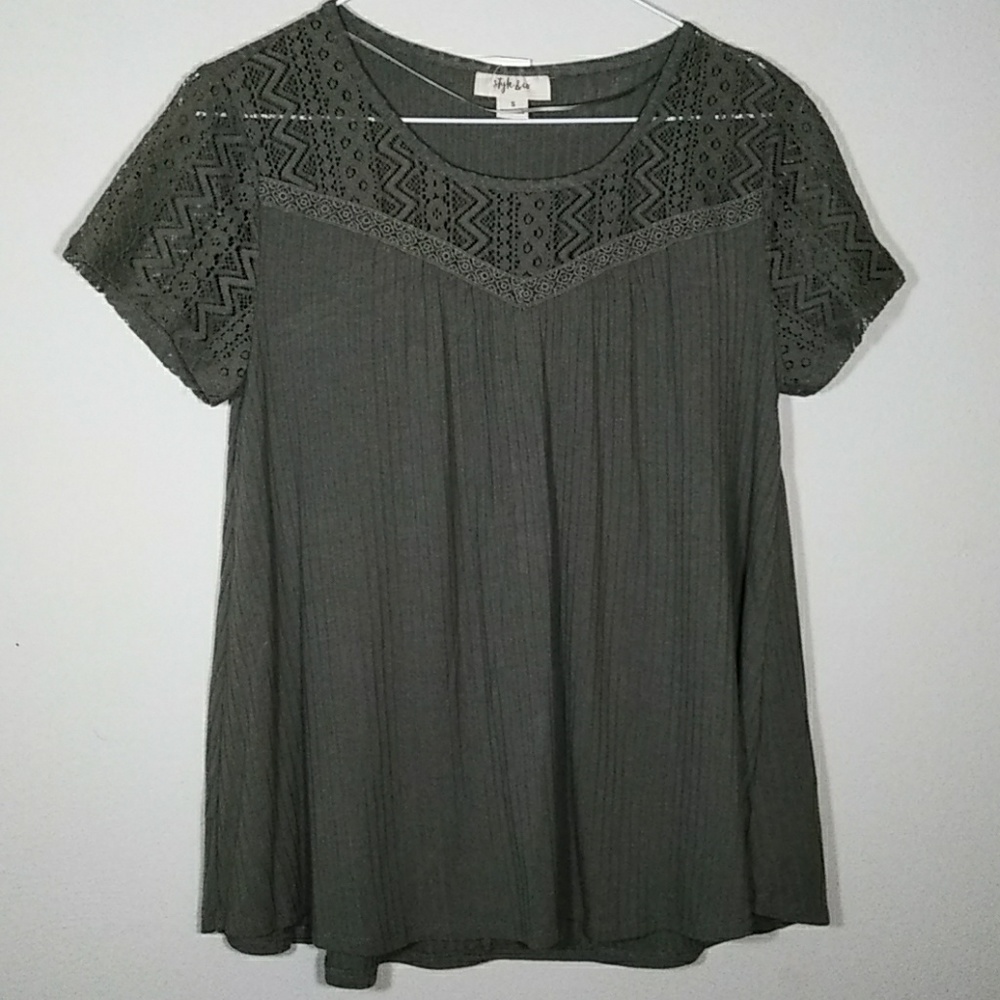 Style & CO  Women's Short Sleeve Top